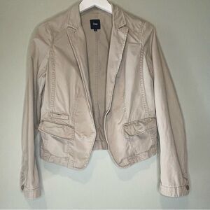 GAP Women’s Tan Blazer with 2 pockets / Size 4